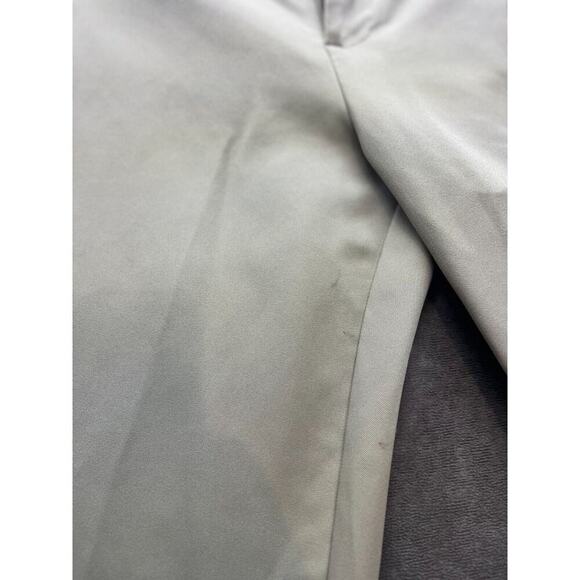 IZOD GOLF MEN PANT 36X30 KHAKI CLASSIC FIT CHINO FLAT FRONT STRETCH POLY SPANDEX - Picture 3 of 9